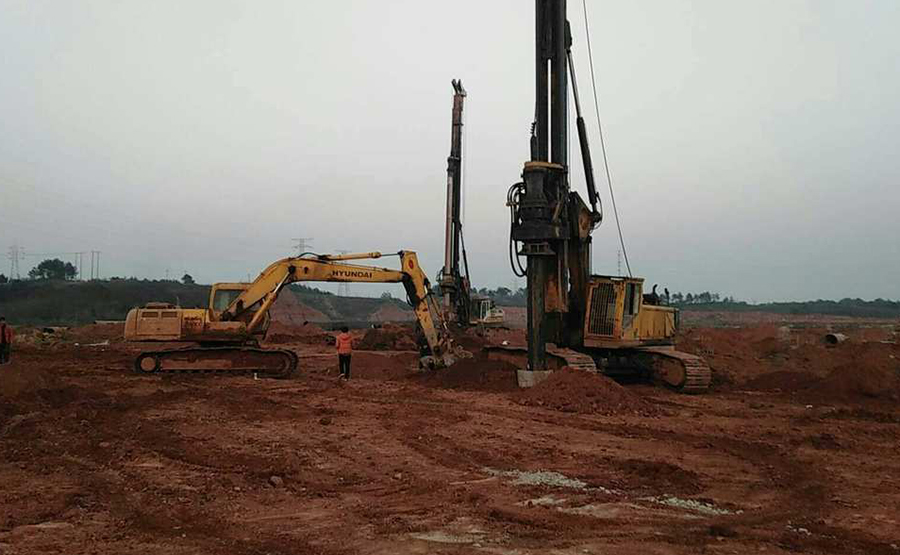 建築泥漿脫水設備運行不穩(wěn)定?可(kě)能是潤滑係統不(bú)匹配(pèi)!(圖1) undefined