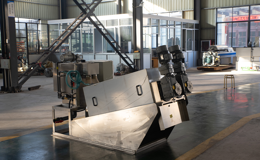 疊螺汙泥(ní)脫水設備:高效(xiào)處理與節能環保(圖1) undefined